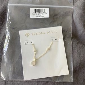 Kendra Scott Nola pendant